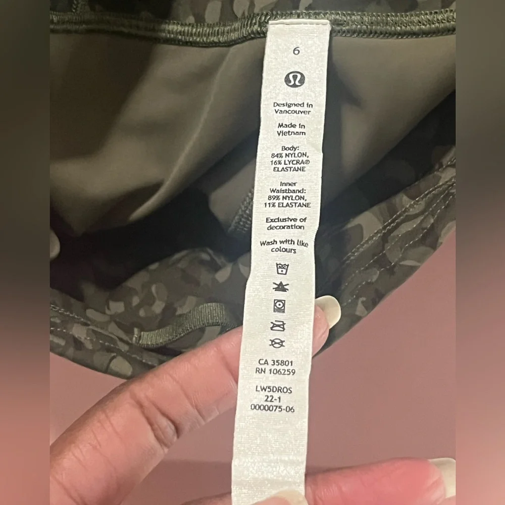 🍋LIKE NEW Lululemon Base Pace HR Tight 25" - Intertwined Camo Medium Olive - 6 - Picture 8 of 14